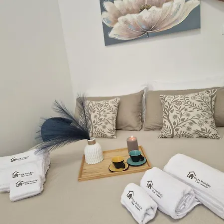 Дом отдыха Myra *